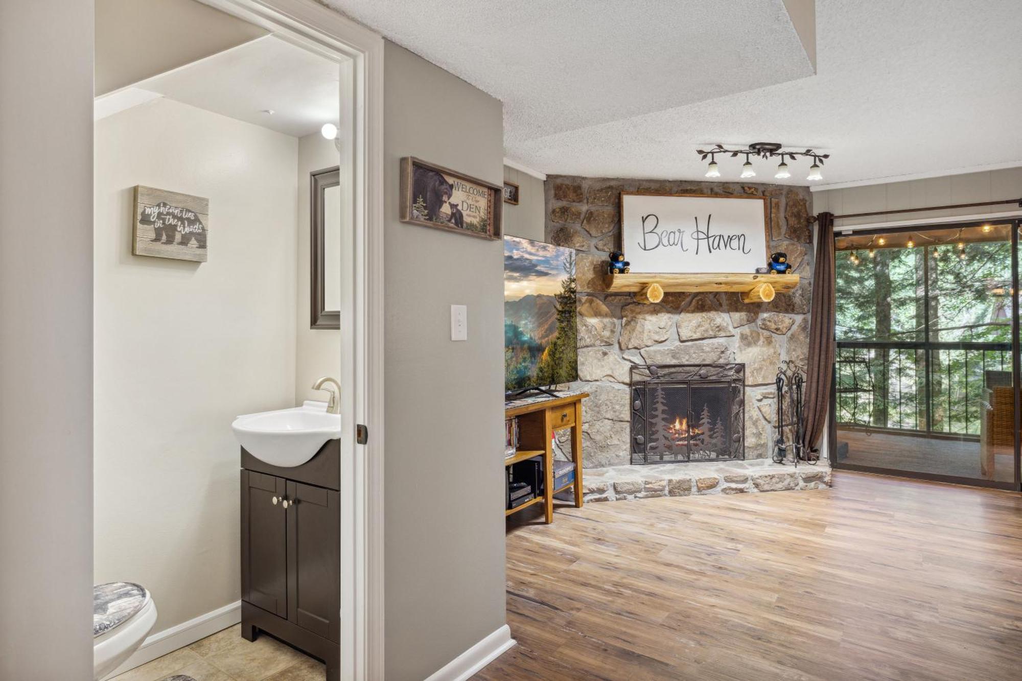 Obear Mountain Is A Newly Updated Condo In Chalet Village Of Gatlinburg! Екстериор снимка