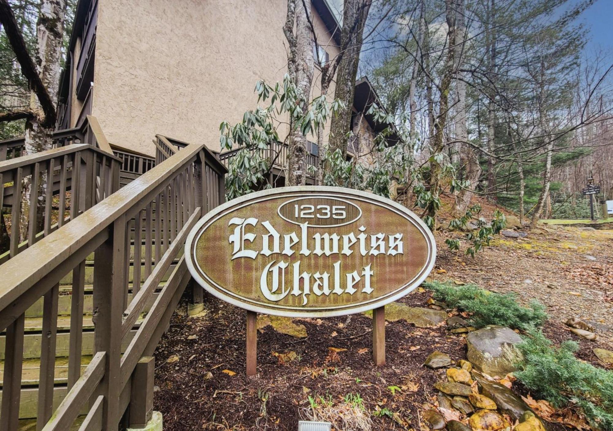 Obear Mountain Is A Newly Updated Condo In Chalet Village Of Gatlinburg! Екстериор снимка